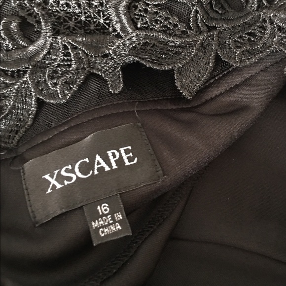 Long, lace & ruched formal - Picture 4 of 4